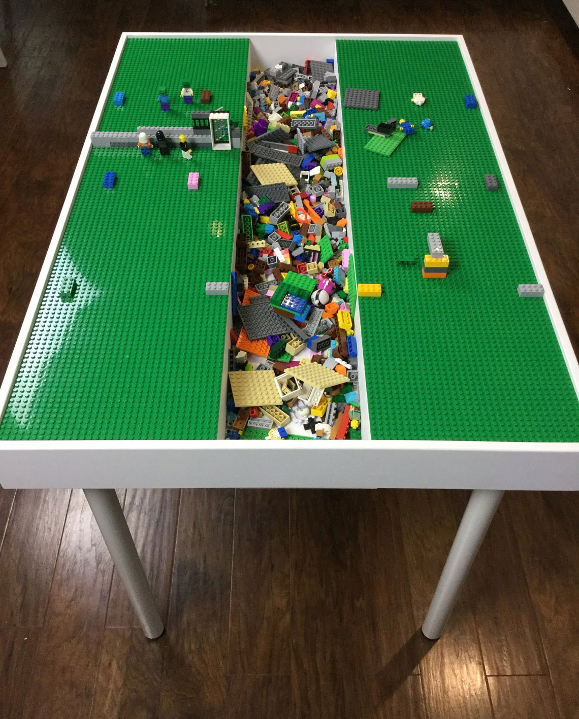 Lego Table – center storage pocket – The Queen of Games